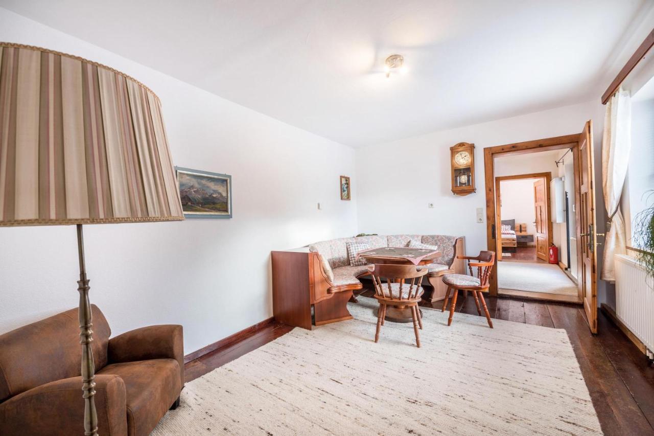 Apartment Maratim Zur Zugspitze Ehrwald Bagian luar foto