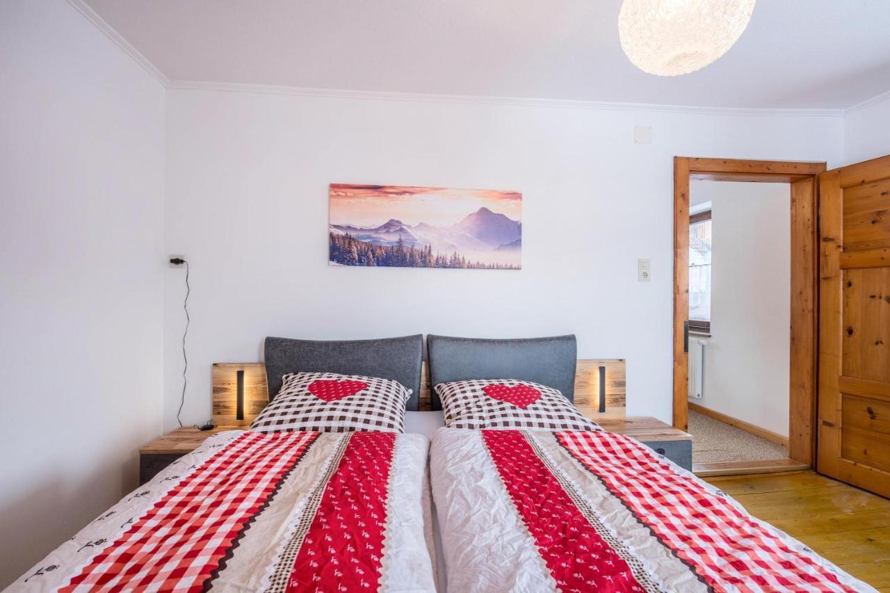 Apartment Maratim Zur Zugspitze Ehrwald Bagian luar foto